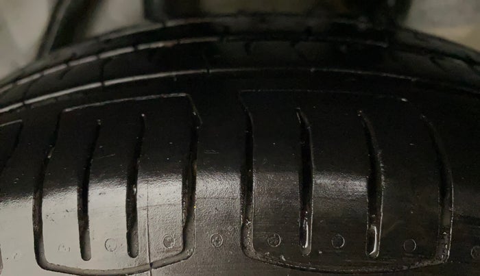 2017 Honda Brio S MT, Petrol, Manual, 50,085 km, Left Rear Tyre Tread