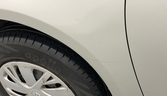 2015 Maruti Swift VXI, Petrol, Manual, 1,11,145 km, Left fender - Minor scratches