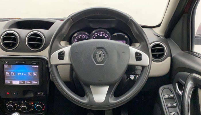 2015 Renault Duster 110 PS RXZ DIESEL PLUS, Diesel, Manual, 1,05,373 km, Steering Wheel Close Up