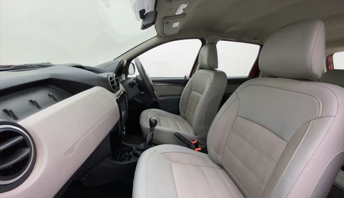 2015 Renault Duster 110 PS RXZ DIESEL PLUS, Diesel, Manual, 1,05,373 km, Right Side Front Door Cabin