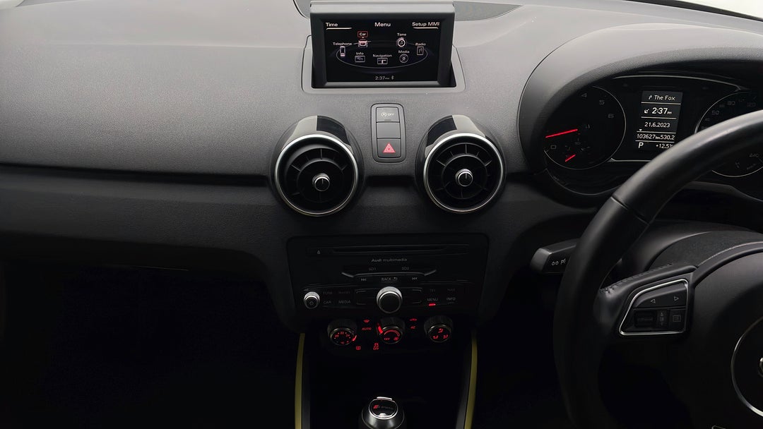 2012 Audi A1 Sportback 1.4 Tfsi Ambition, Automatic, 103627 km, Center Console