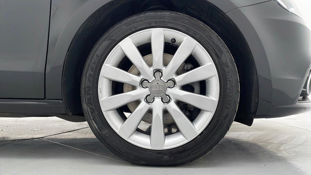 2012 Audi A1 Sportback 1.4 Tfsi Ambition, Automatic, 103627 km, Right Front Wheel