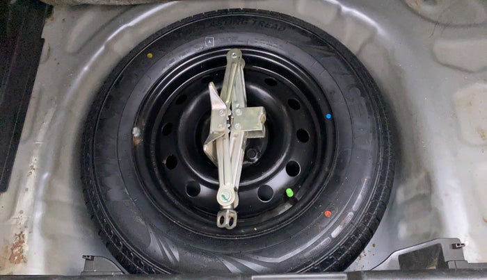 2018 Maruti Swift VXI AMT D, Petrol, Automatic, 88,056 km, Spare Tyre