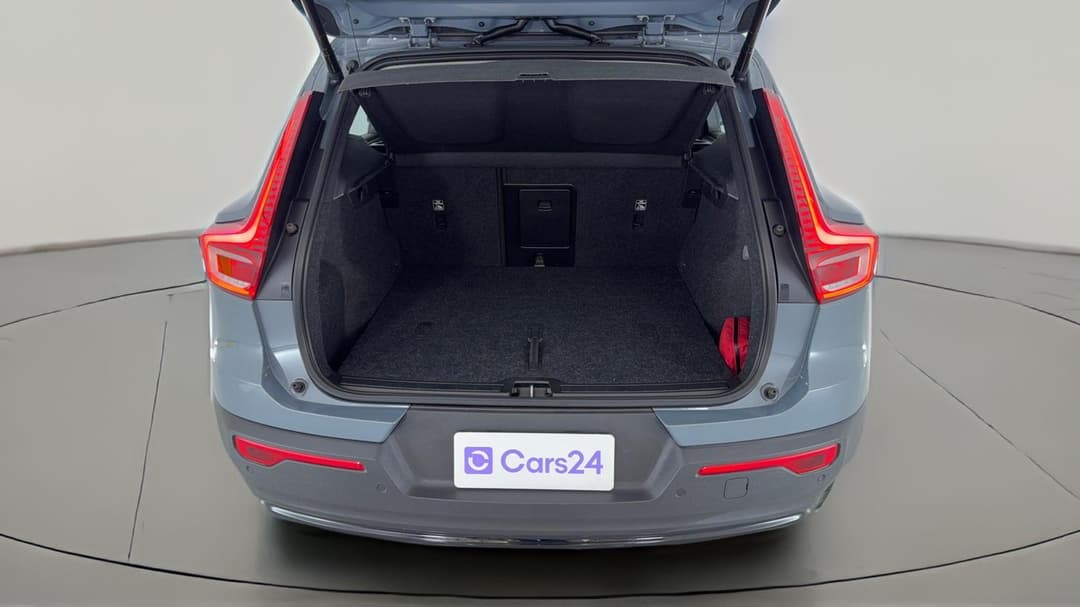 2022 Volvo Xc40 Ultimate B5 Dark Mhev, Automatic, 52815 km, Boot Inside View