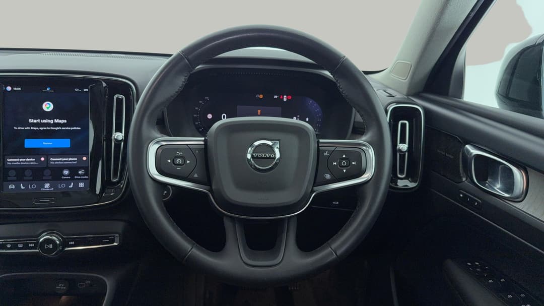 2022 Volvo Xc40 Ultimate B5 Dark Mhev, Automatic, 52815 km, Steering Wheel Close-up