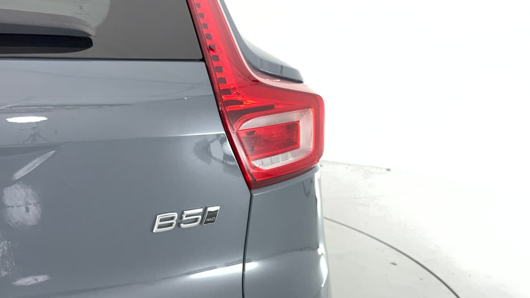 2022 Volvo Xc40 Ultimate B5 Dark Mhev, Automatic, 52815 km, Badge (Boot Right Side)