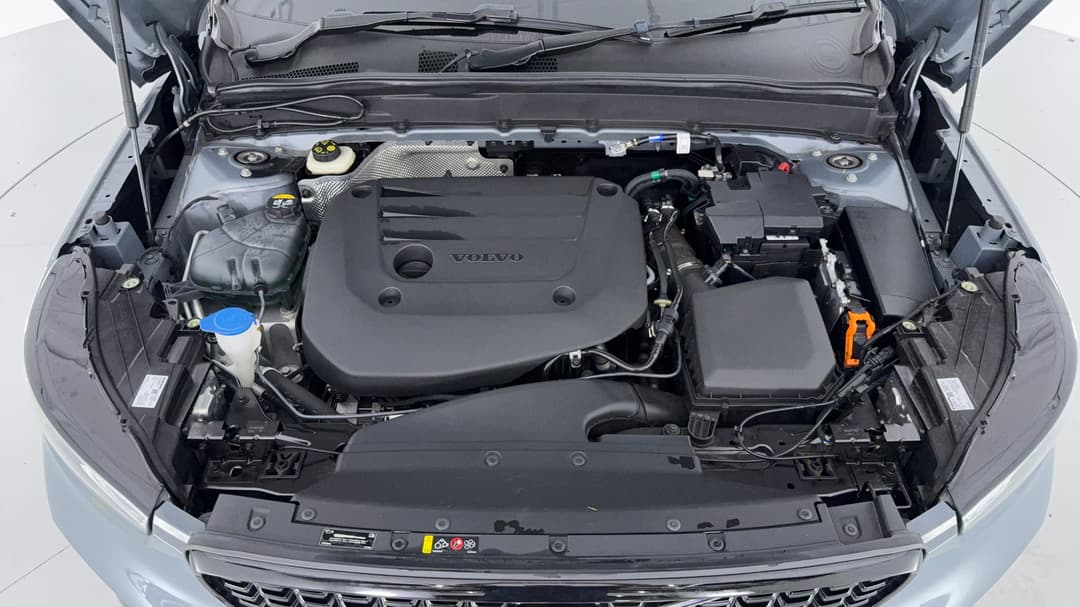 2022 Volvo Xc40 Ultimate B5 Dark Mhev, Automatic, 52815 km, Open Bonnet (Engine)