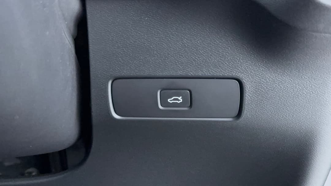 2022 Volvo Xc40 Ultimate B5 Dark Mhev, Automatic, 52815 km, Utility Switches/Buttons