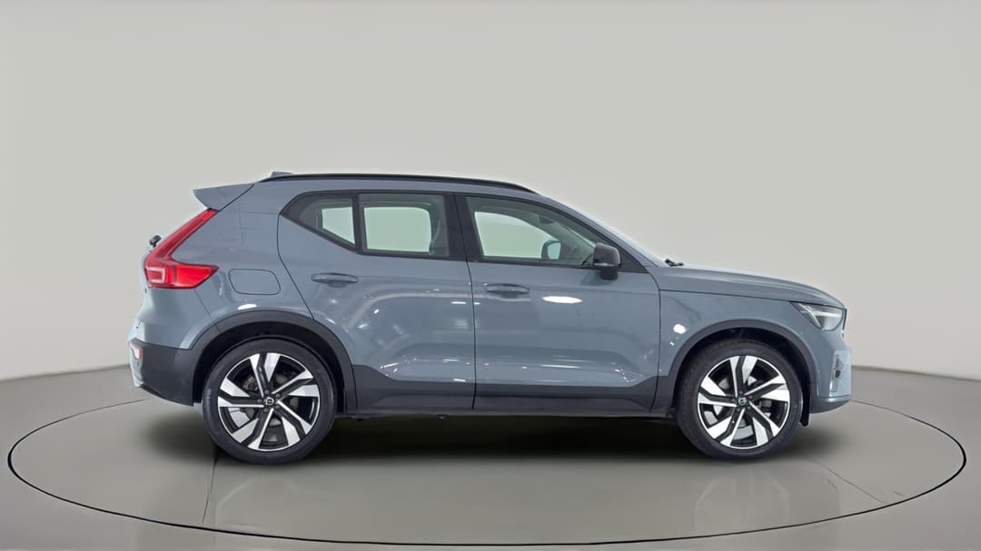 2022 Volvo Xc40 Ultimate B5 Dark Mhev, Automatic, 52815 km, Right Side View