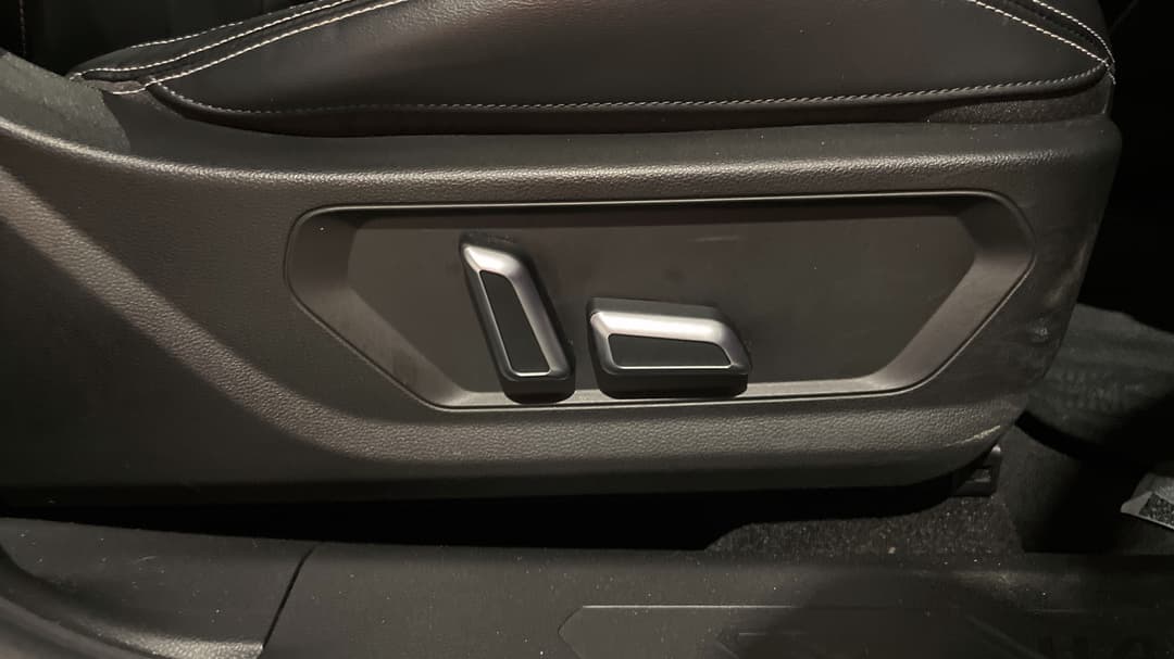 2021 GWM Haval Jolion Lux, Automatic, 95300 km, Drivers Side Adjustment Panel