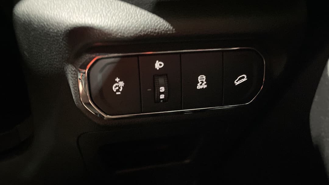 2021 GWM Haval Jolion Lux, Automatic, 95300 km, Utility Switches/Buttons
