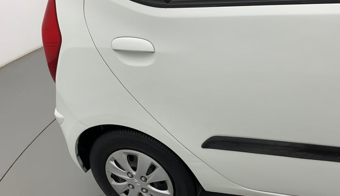 2013 Hyundai i10 MAGNA 1.1, Petrol, Manual, 42,524 km, Right quarter panel - Minor scratches