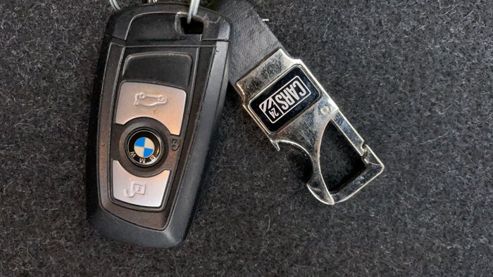 BMW 3 Series-Key Close-up