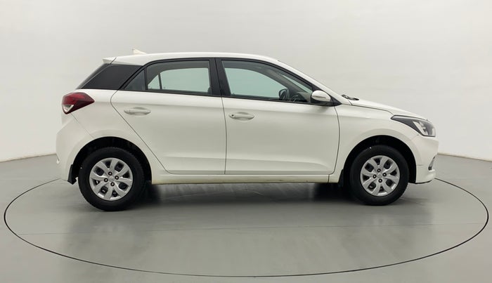 2017 Hyundai Elite i20 SPORTZ 1.2, Petrol, Manual, 70,899 km, Right Side View