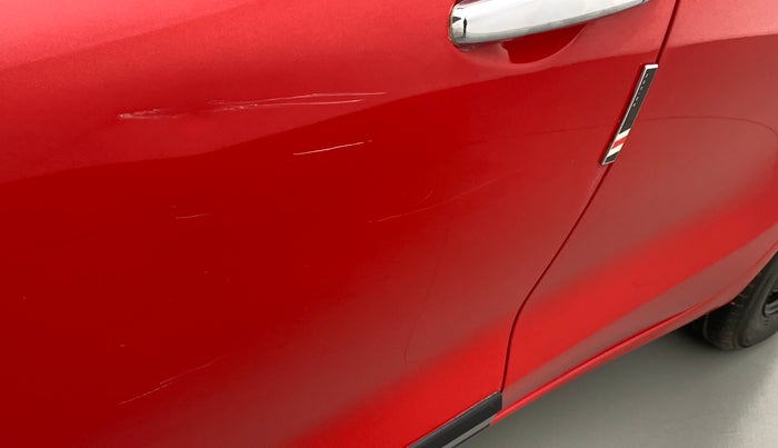 2018 Maruti Swift VXI AMT D, Petrol, Automatic, 35,921 km, Front passenger door - Minor scratches