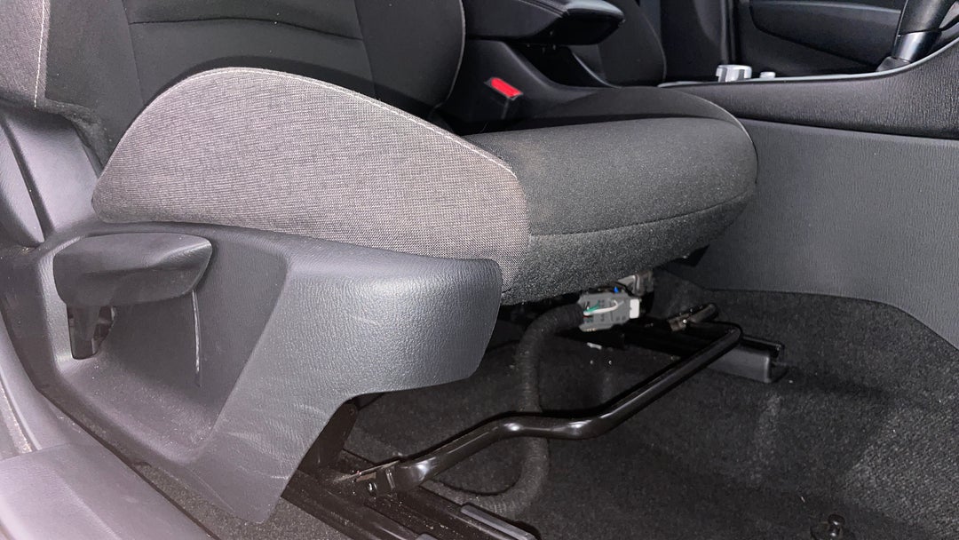 2024 Mazda CX-3 G20 Pure, Automatic, 42835 km, Drivers Side Adjustment Panel