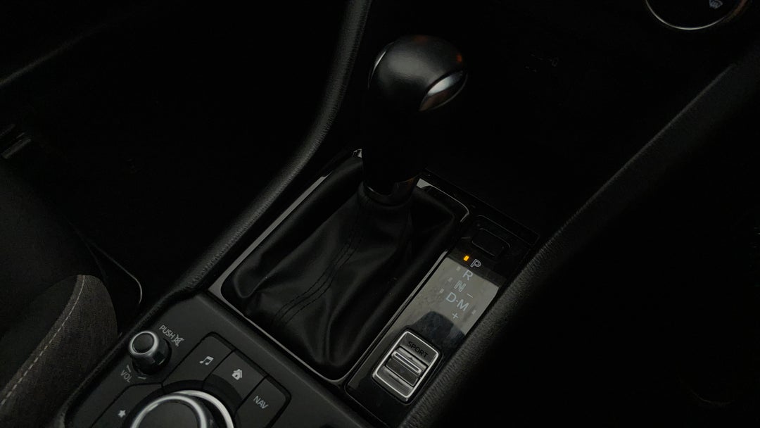 2024 Mazda CX-3 G20 Pure, Automatic, 42835 km, Gear Lever 