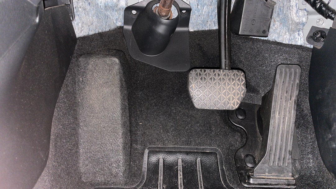 2024 Mazda CX-3 G20 Pure, Automatic, 42835 km, Pedals and Footmat