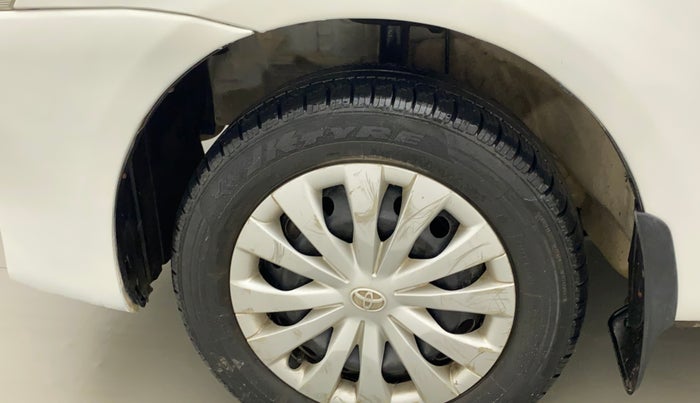 2011 Toyota Etios G, Petrol, Manual, 66,378 km, Left fender - Lining loose
