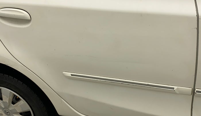 2011 Toyota Etios G, Petrol, Manual, 66,378 km, Right rear door - Minor scratches