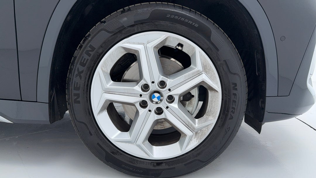 2023 BMW X1 Sdrive18i, Automatic, 8652 km, Right Front Wheel