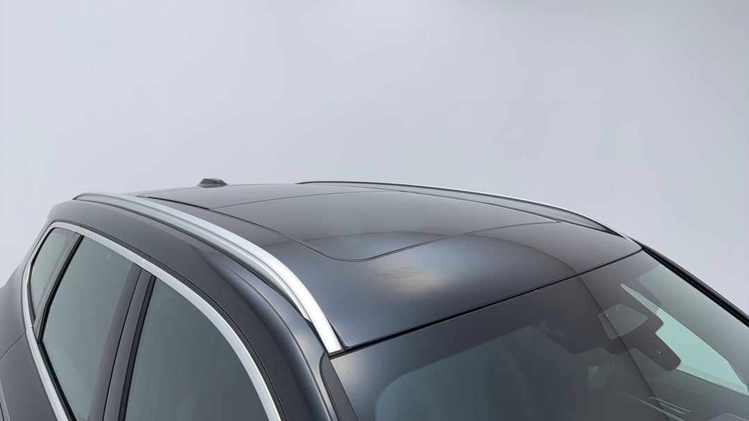 2023 BMW X1 Sdrive18i, Automatic, 8652 km, Roof/Sunroof View