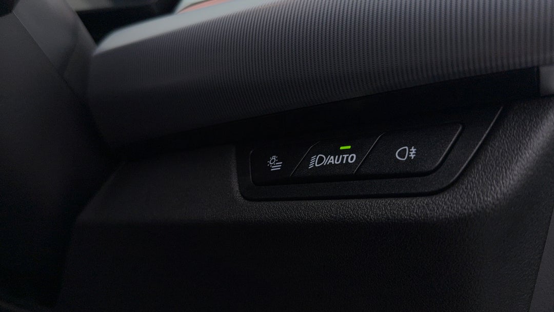 2023 BMW X1 Sdrive18i, Automatic, 8652 km, Utility Switches/Buttons