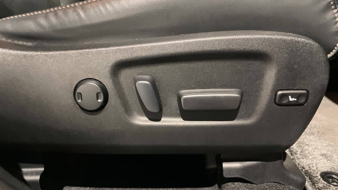 2019 Toyota Kluger Gxl Black Edition (2WD), Automatic, 75686 km, Drivers Side Adjustment Panel