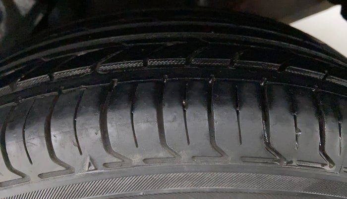 2014 Honda Amaze 1.2 SMT I VTEC, Petrol, Manual, 68,882 km, Left Front Tyre Tread