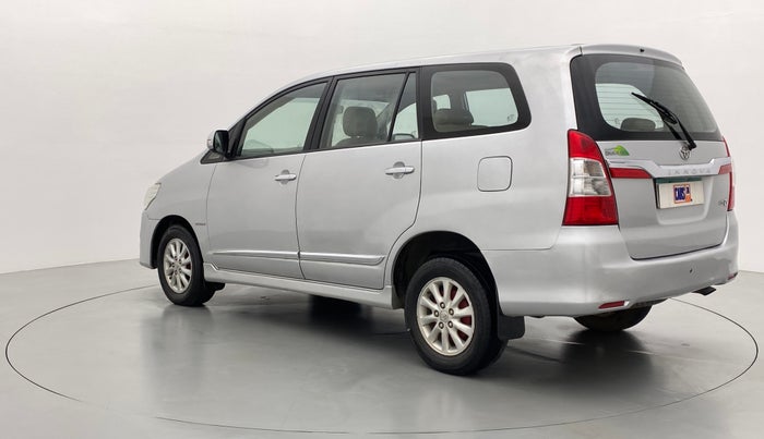 2014 Toyota Innova 2.5 VX 8 STR BS IV, Diesel, Manual, 1,88,079 km, Left Back Diagonal