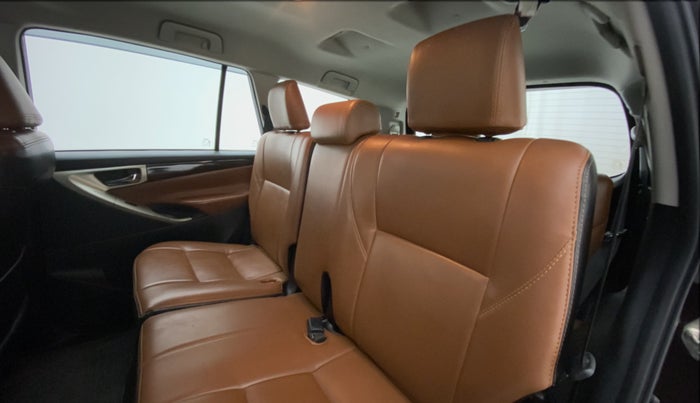2017 Toyota Innova Crysta 2.8 GX AT 8 STR, Diesel, Automatic, 55,840 km, Right Side Rear Door Cabin