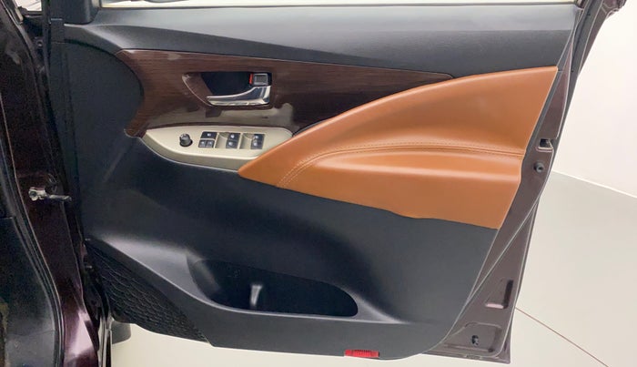 2017 Toyota Innova Crysta 2.8 GX AT 8 STR, Diesel, Automatic, 55,840 km, Driver Side Door Panels Control
