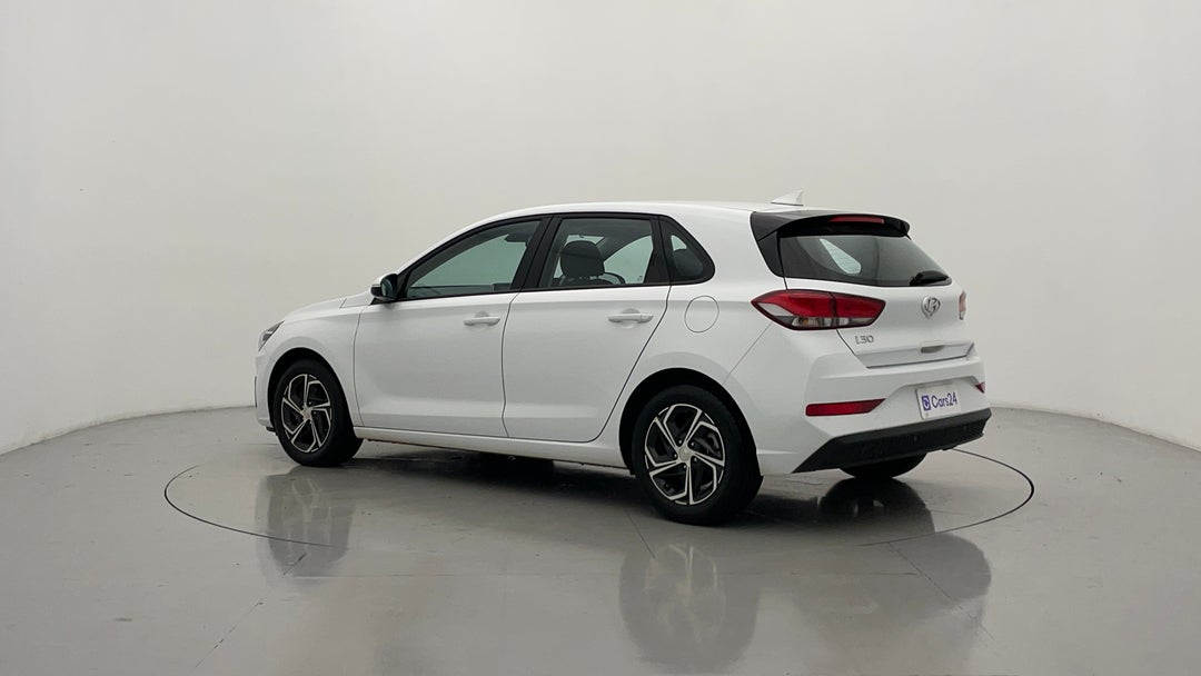 Left Back Diagonal (45- Degree) View