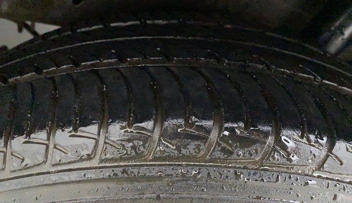 2018 Maruti Celerio VXI CNG D, CNG, Manual, 26,131 km, Right Rear Tyre Tread