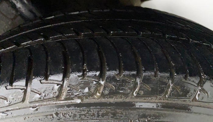 2018 Maruti Celerio VXI CNG D, CNG, Manual, 26,131 km, Left Rear Tyre Tread