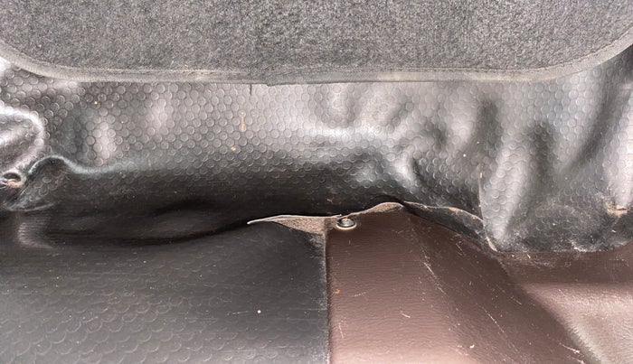 2011 Hyundai Santro Xing GL PLUS, Petrol, Manual, 49,805 km, Flooring - Carpet is minor damage
