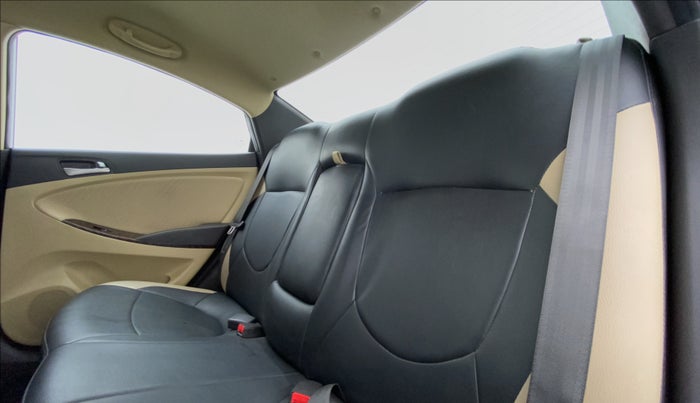 2016 Hyundai Verna FLUIDIC 1.6 SX VTVT, Petrol, Manual, 33,419 km, Right Side Rear Door Cabin
