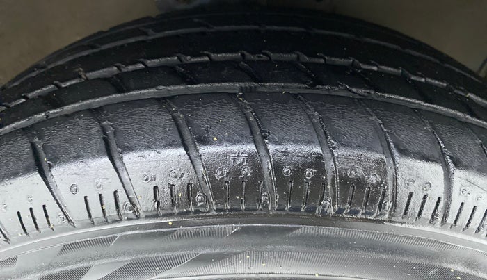2018 Maruti Celerio VXI d, Petrol, Manual, 72,190 km, Right Front Tyre Tread