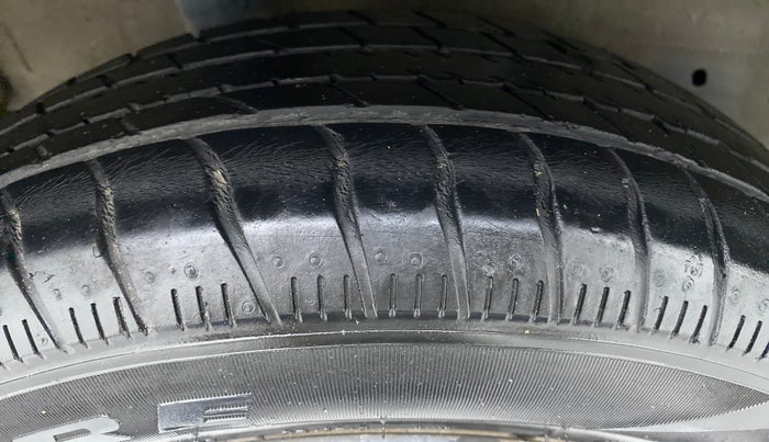 2018 Maruti Celerio VXI d, Petrol, Manual, 72,190 km, Right Rear Tyre Tread