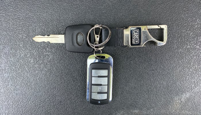 2016 Datsun Redi Go T (O), Petrol, Manual, 34,707 km, Key Close Up