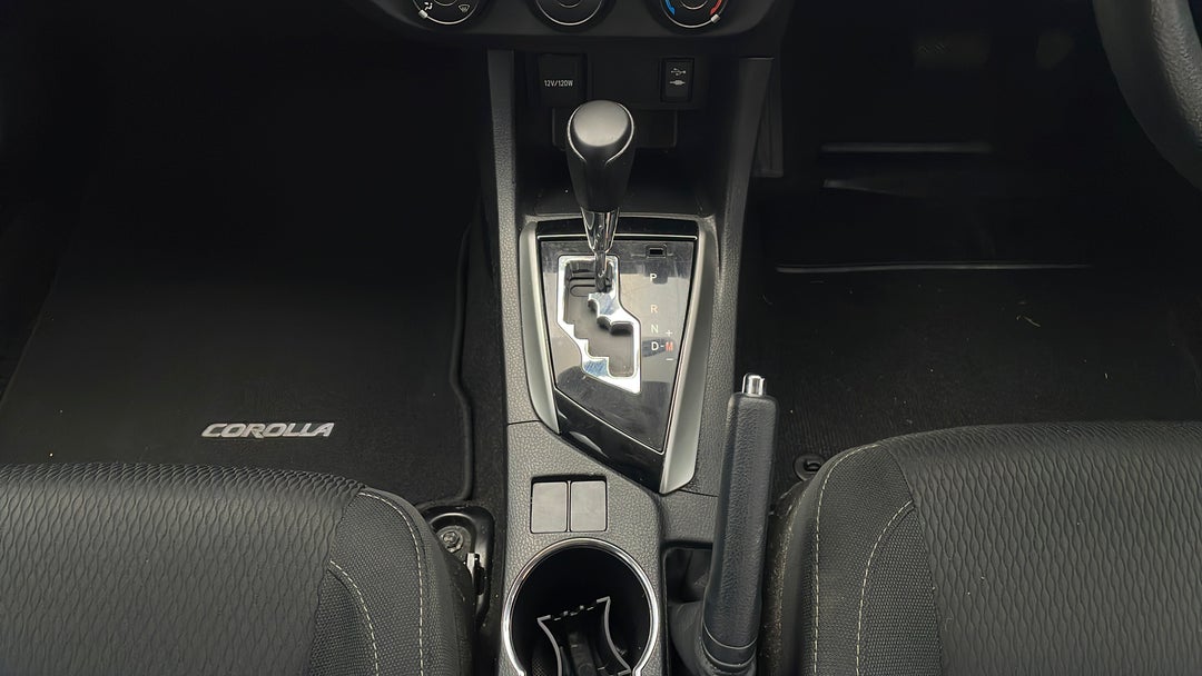 2015 Toyota Corolla Ascent, Automatic, 63134 km, Gear Lever 