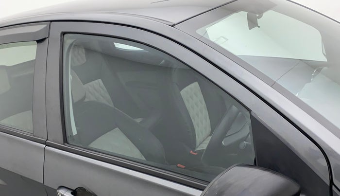 2022 Tata Tiago XT CNG, CNG, Manual, 10,436 km, Driver-side door - Door visor damaged