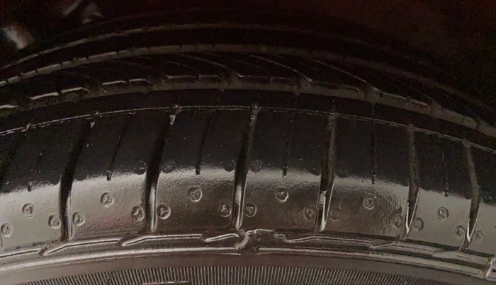 2018 Skoda Rapid STYLE 1.6 MPI AT, Petrol, Automatic, 49,025 km, Left Rear Tyre Tread