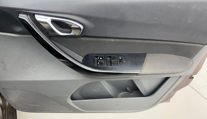 2018 Tata TIGOR XZA PETROL, Petrol, Automatic, 69,393 km, Driver Side Door Panels Control