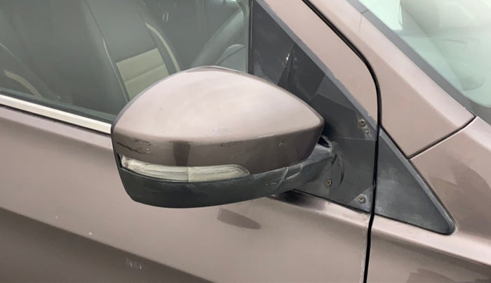2018 Tata TIGOR XZA PETROL, Petrol, Automatic, 69,393 km, Right rear-view mirror - Cover has minor damage