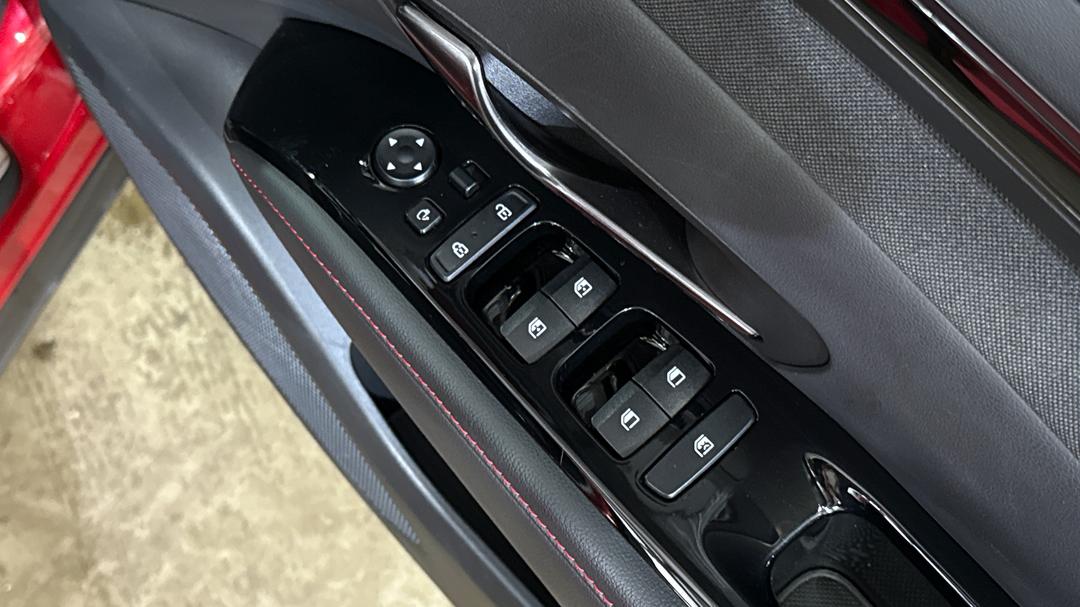 2023 Hyundai Tucson N Line (FWD), Automatic, 47050 km, Drivers Side Door Panel Controls
