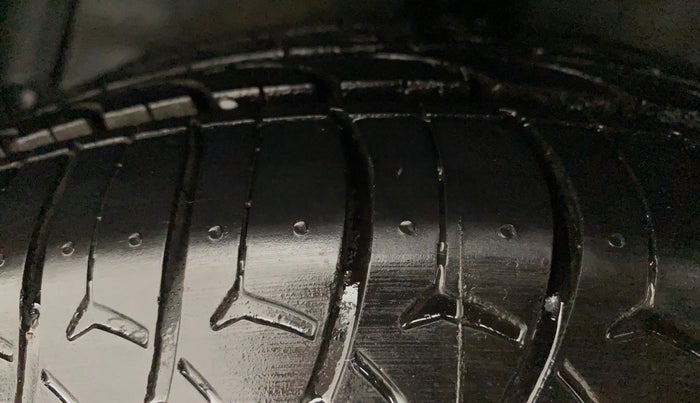 2014 Hyundai Xcent S (O) 1.2, Petrol, Manual, 36,733 km, Right Rear Tyre Tread