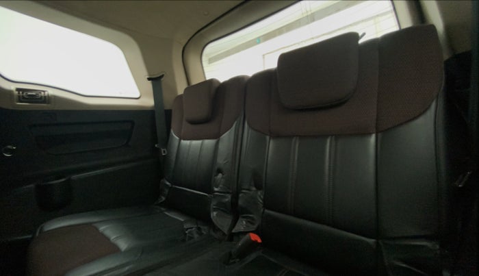 2014 Mahindra XUV500 W8, Diesel, Manual, 81,842 km, Third Seat Row ( optional )