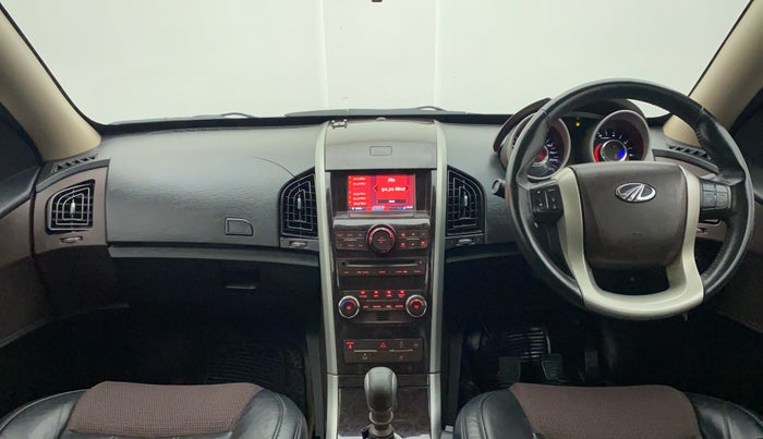2014 Mahindra XUV500 W8, Diesel, Manual, 81,842 km, Dashboard