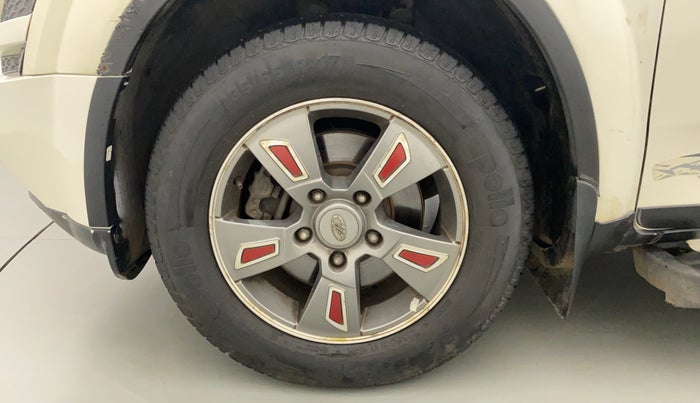 2014 Mahindra XUV500 W8, Diesel, Manual, 81,842 km, Left Front Wheel